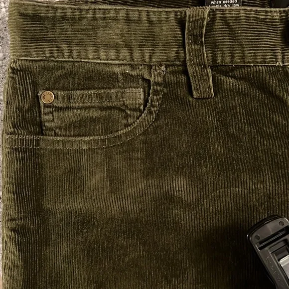 The Limited Women’s dark green or olive colored corduroy pants crew fit size 4 - Picture 9 of 10